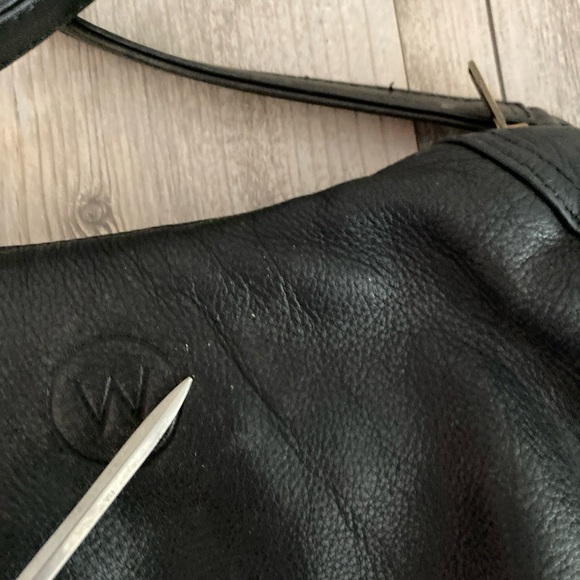 Wanderers Travel Co Crossbody Santorini Leather Bag Tiger Print - Picture 6 of 13